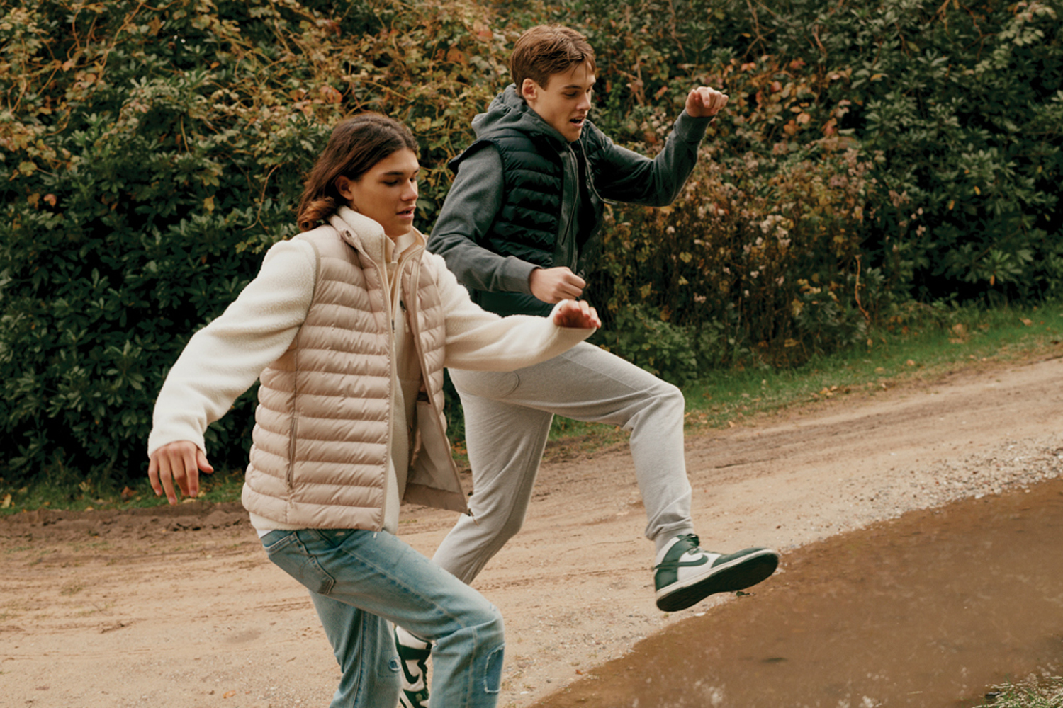 Мужской стеганый жилет Iqoniq Meru из переработанного полиэстера AWARE™, 70 г/м² Мужской стеганый жилет Iqoniq Meru из переработанного полиэстера AWARE™, 70 г/м²