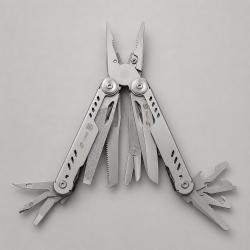 Мультитул Stinger, 110 х 27 мм, 21 функция, сталь, серебристый, в картонной коробке, в комплекте нейлоновый чехол