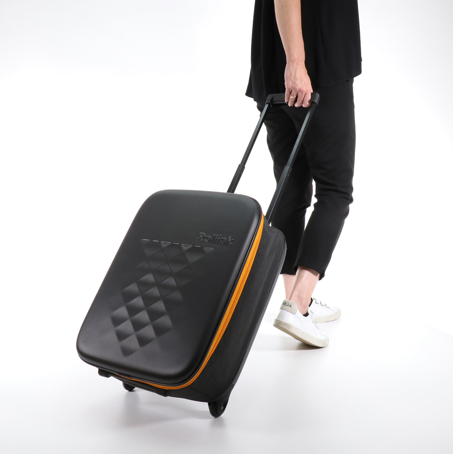Чемодан складной Rollink Earth 55x40x20 см, 2 колеса, черный/оранжевый