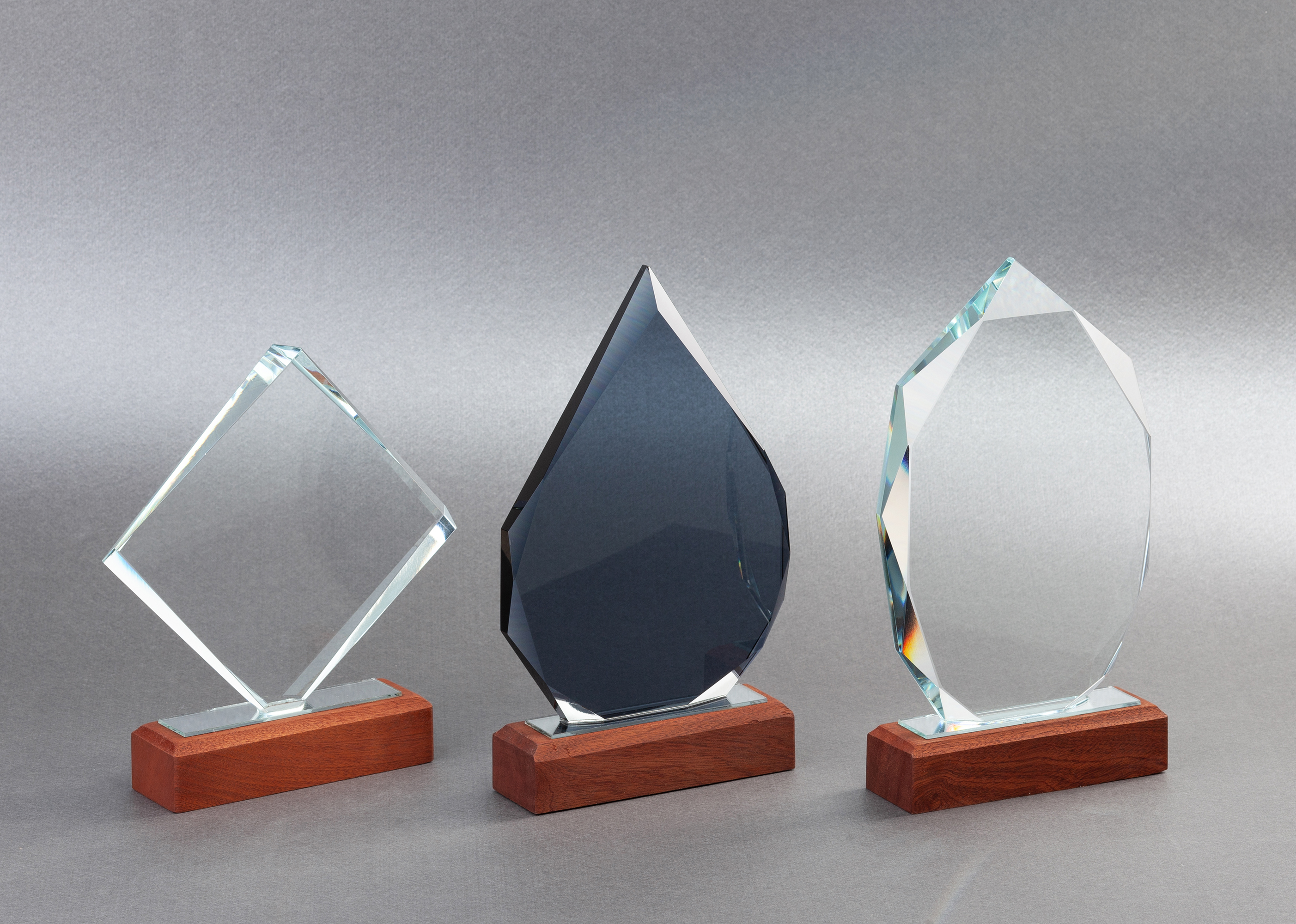 Стела "Капля" Стела "Капля"