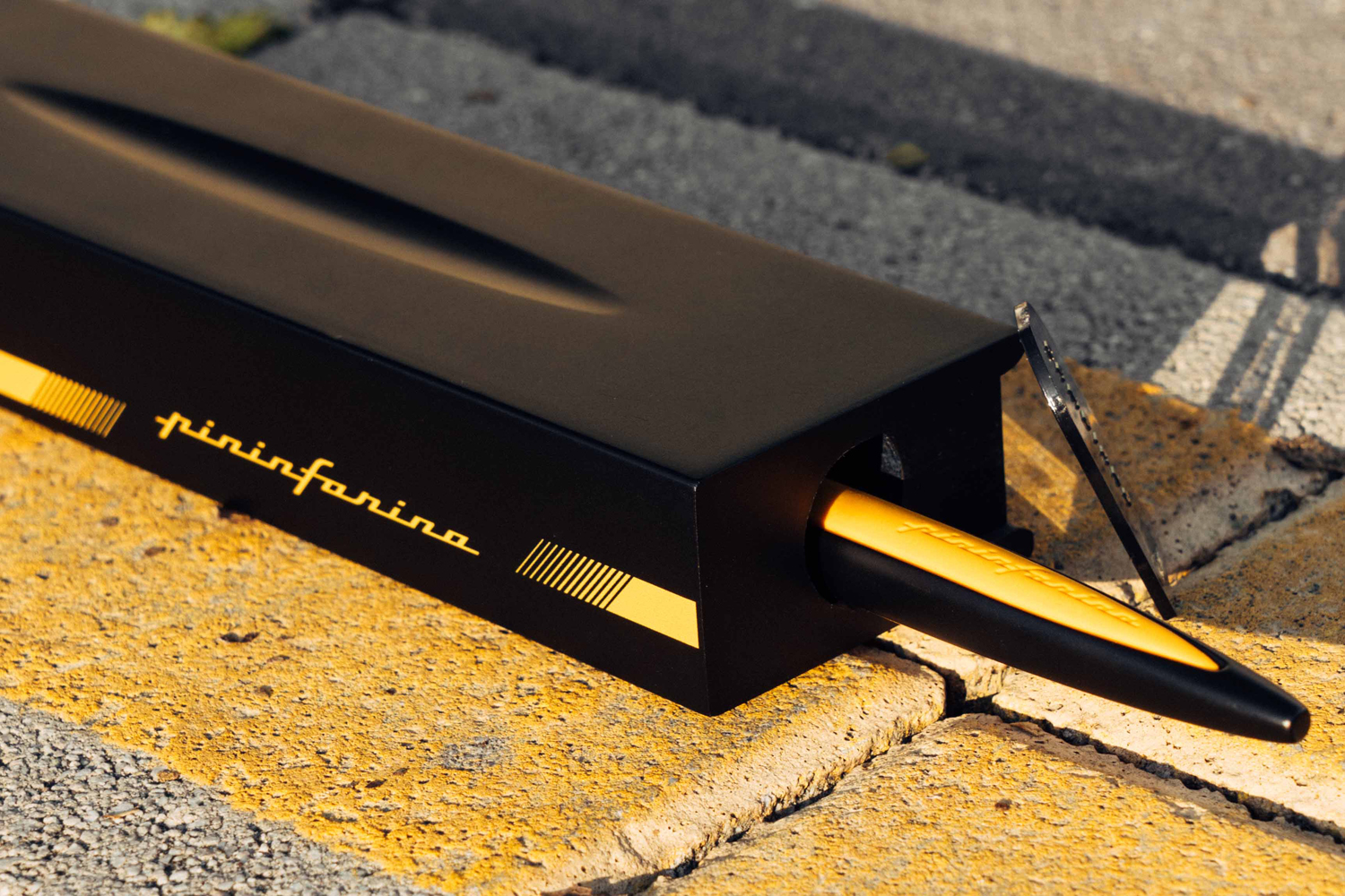 Вечная ручка Pininfarina Cambiano Race Yellow