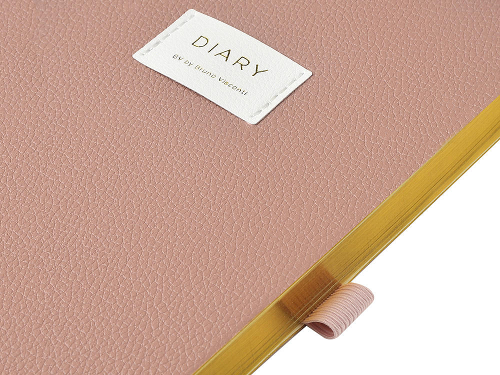 Ежедневник недатированный А5 Morandi. Пыльная роза с нашивкой, пыльно-розовый Ежедневник недатированный А5 Morandi. Пыльная роза с нашивкой, пыльно-розовый