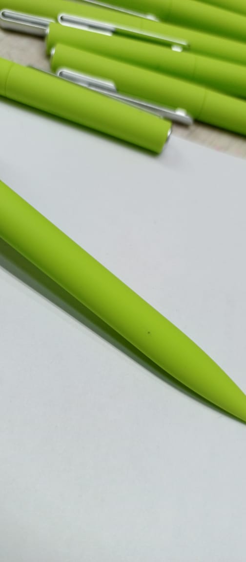 Ручка шариковая пластиковая Bon с покрытием soft touch, зеленое яблоко (Р)