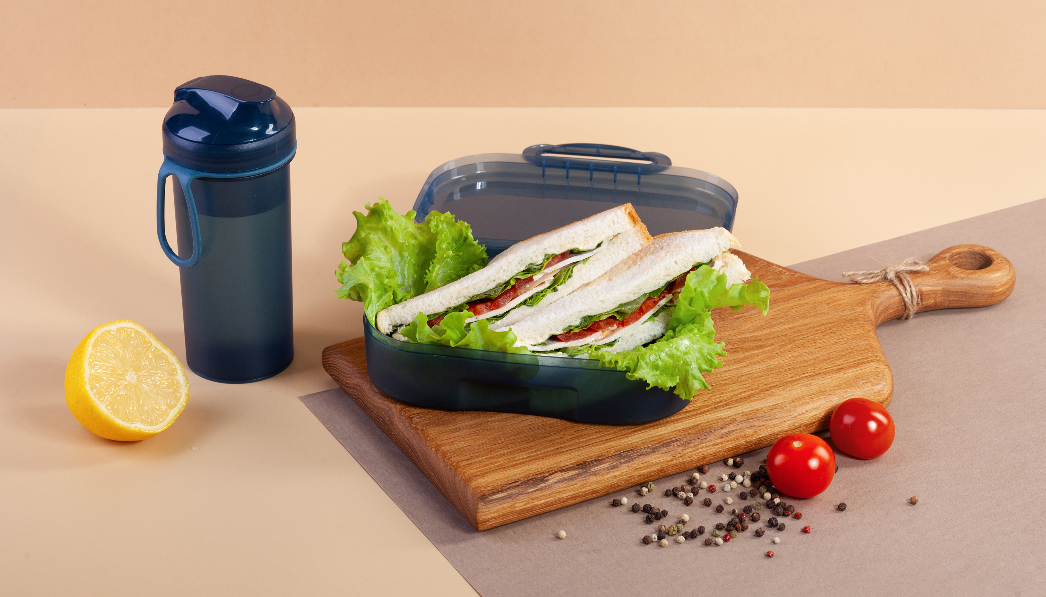 Контейнер "Eatme" 980 мл Контейнер "Eatme" 980 мл