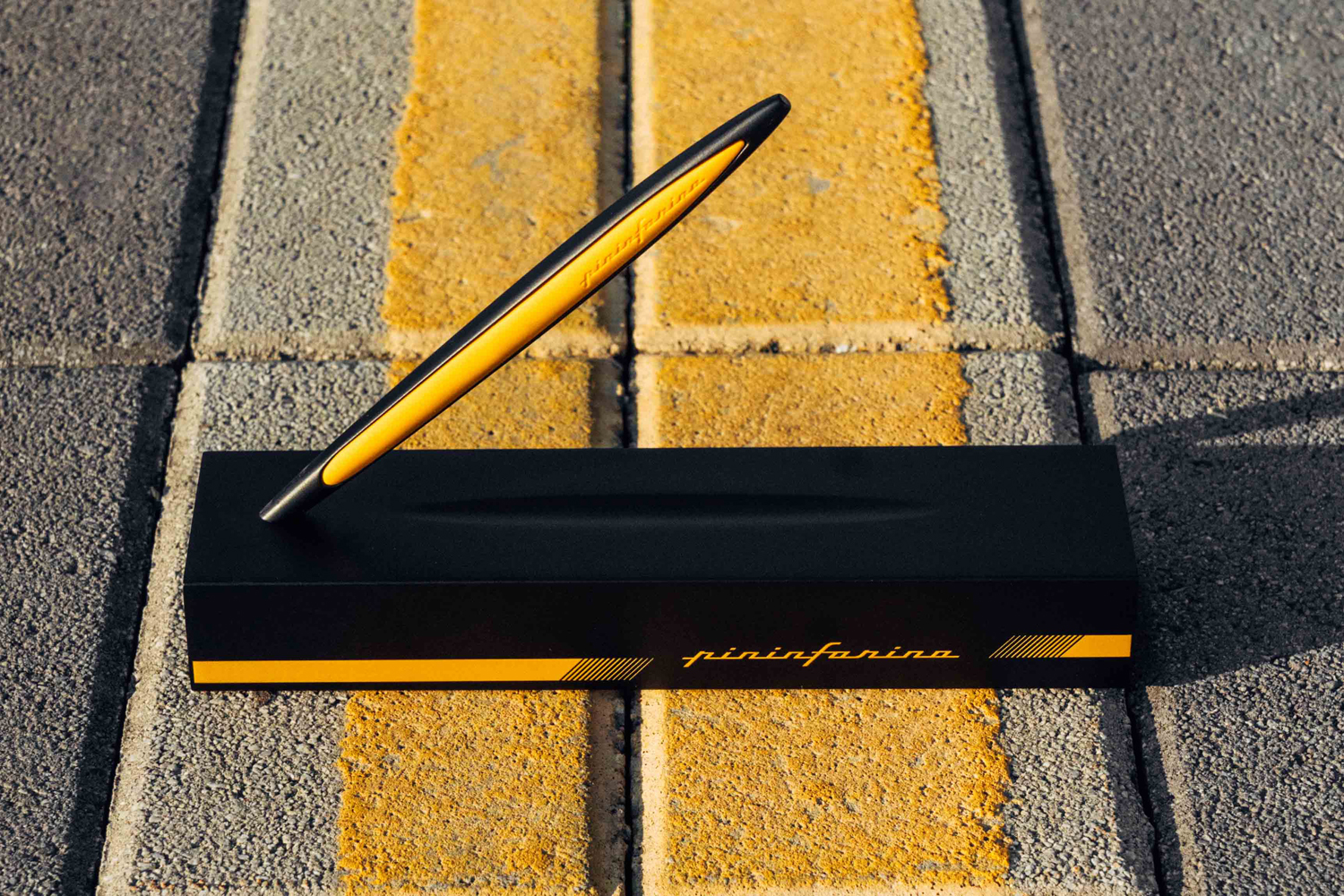 Вечная ручка Pininfarina Cambiano Race Yellow