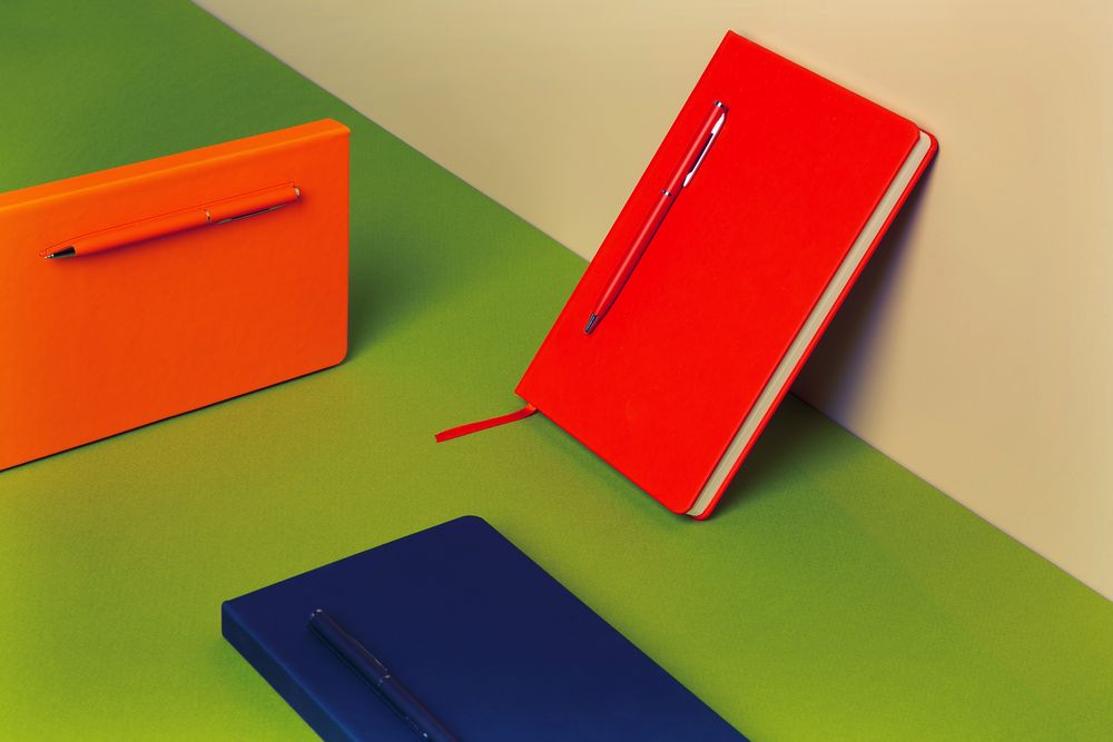 Ежедневник Magnet Shall, недатированный, красный Ежедневник Magnet Shall, недатированный, красный