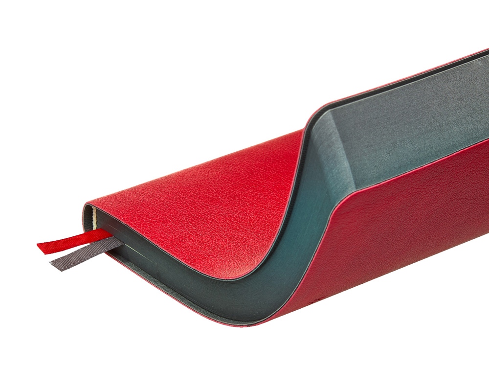 Ежедневник А5 датированный Boston 2026, красный с серым обрезом Ежедневник А5 датированный Boston 2026, красный с серым обрезом