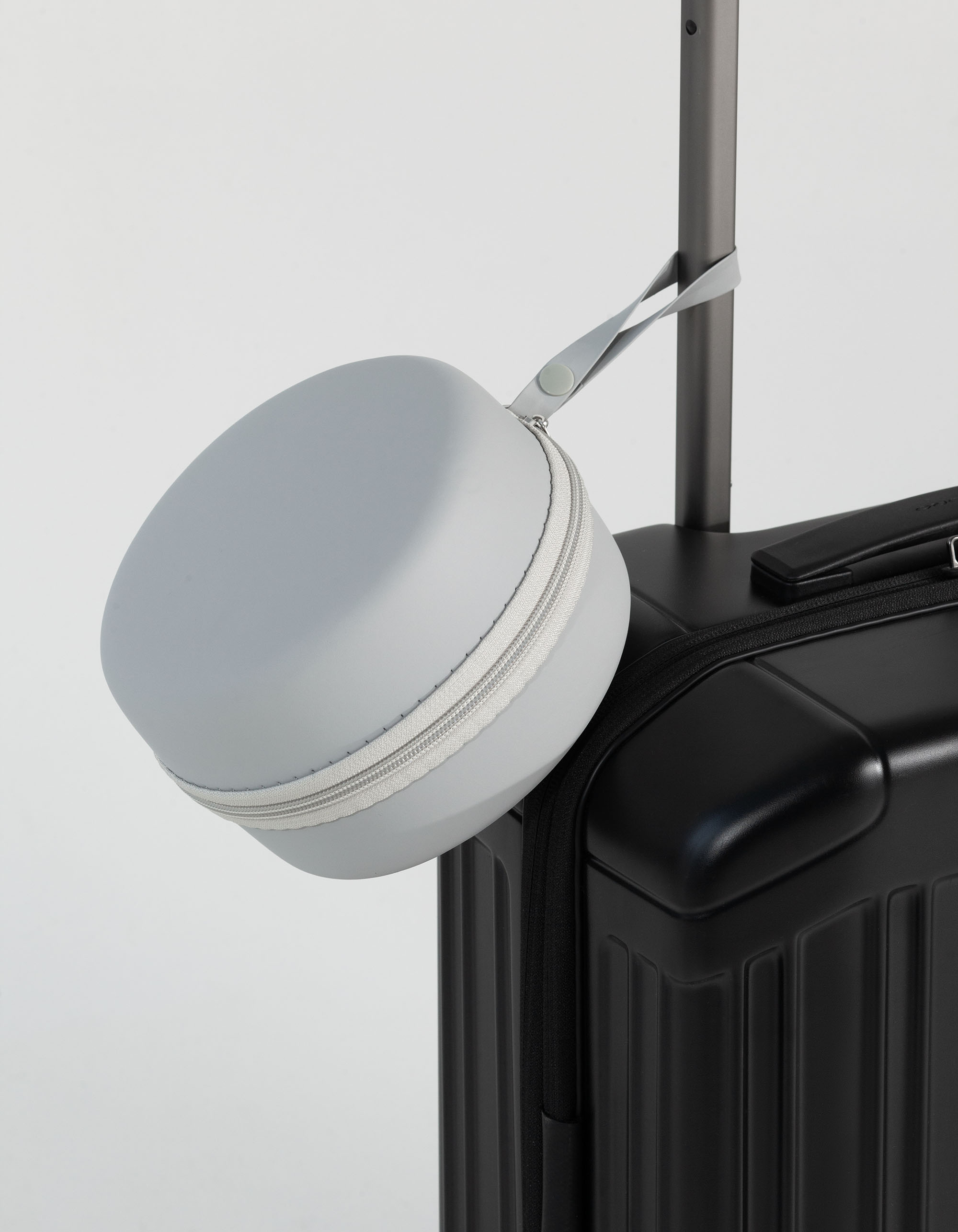 Подушка "Cloud" для путешествий в футляре