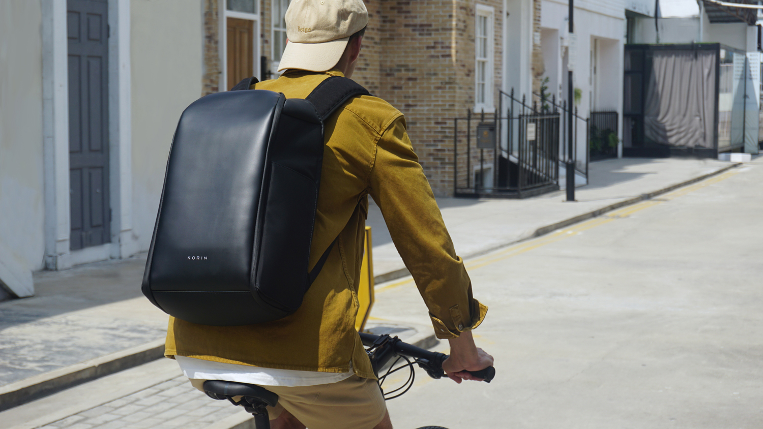 Рюкзак KORIN FlipPack 47х30х17 см, черный