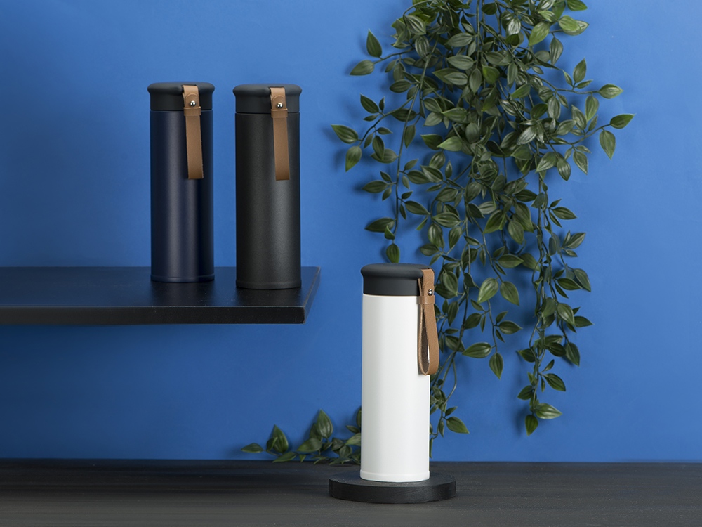 Вакуумный термос с ремешком Engage, Waterline, черный