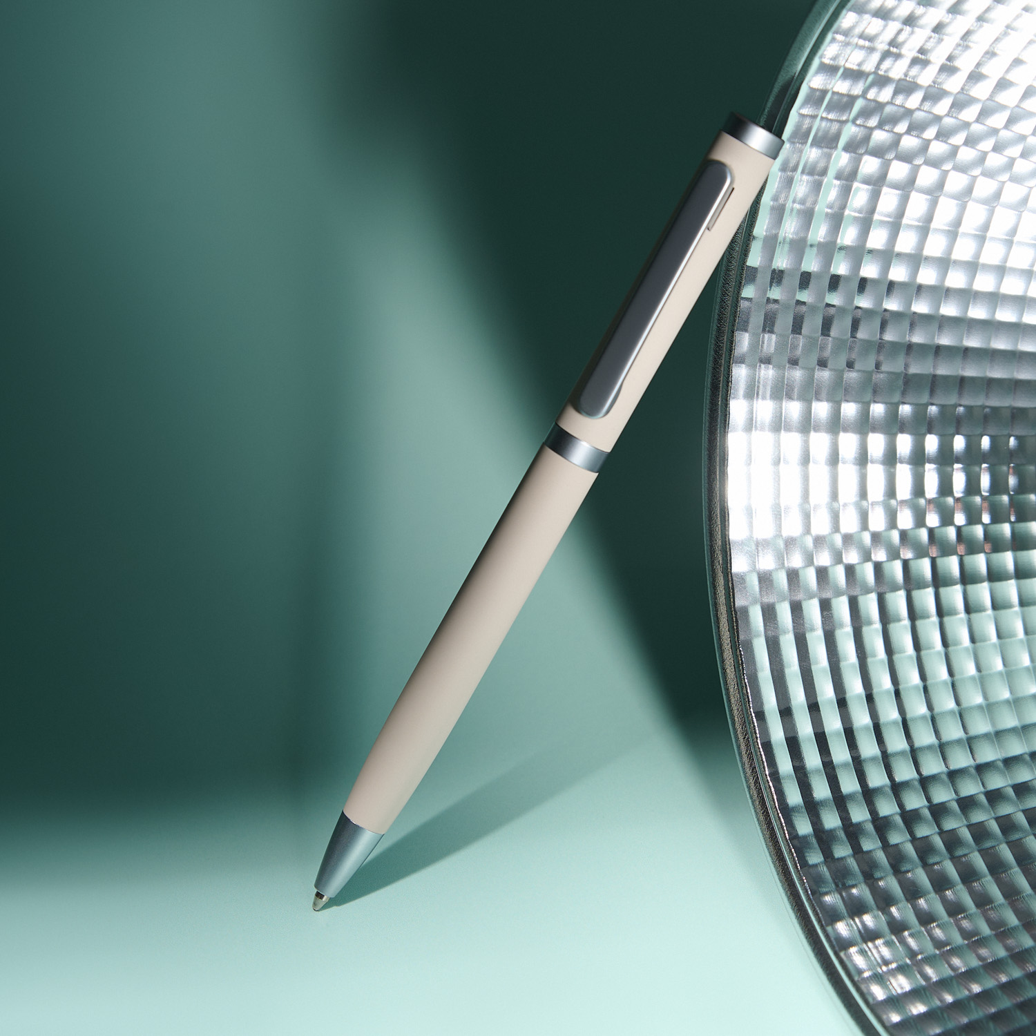 Шариковая ручка Нокс (Nox), бежевая Шариковая ручка Нокс (Nox), бежевая