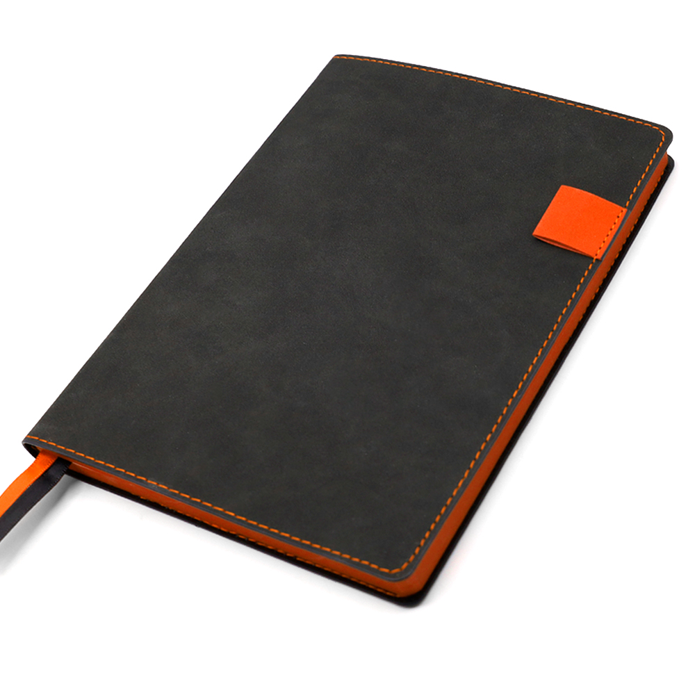 Ежедневник A5 недатированный Efemero в мягком переплёте, черно-оранжевый Ежедневник A5 недатированный Efemero в мягком переплёте, черно-оранжевый