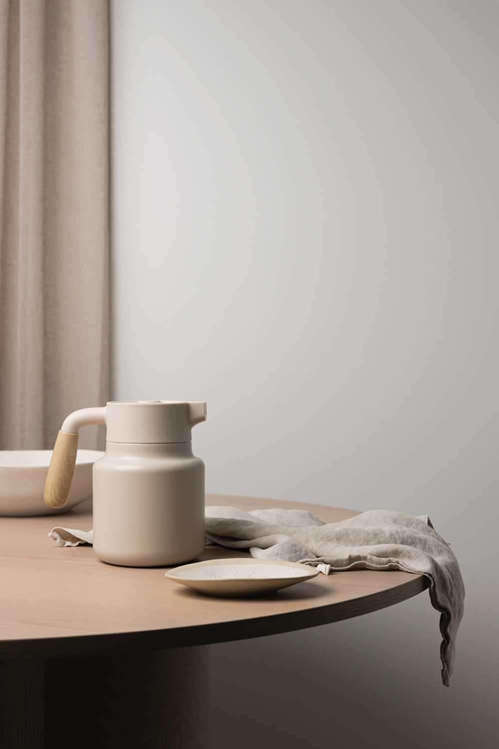 Вакуумный термос с ручкой VINGA Arbe из переработанной нержавеющей стали RCS, 1 200 мл