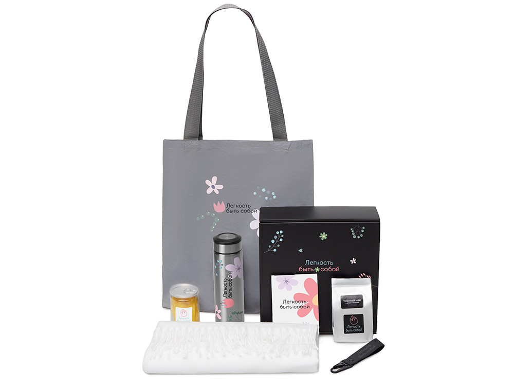 Подарочный набор Re:f. Walk с палантином, шопером и термосом Подарочный набор Re:f. Walk с палантином, шопером и термосом