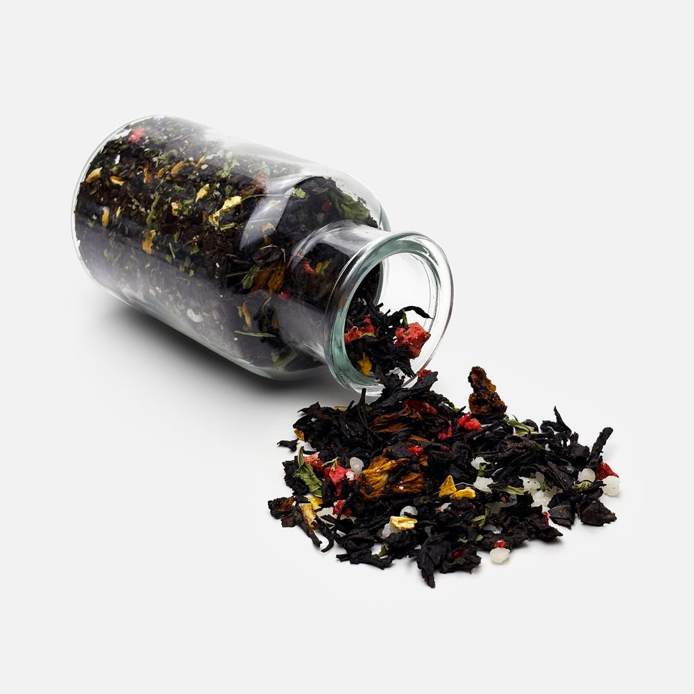 Чай «Сокочай», черный с соком ананаса, клубникой, мятой, медом и лимоном