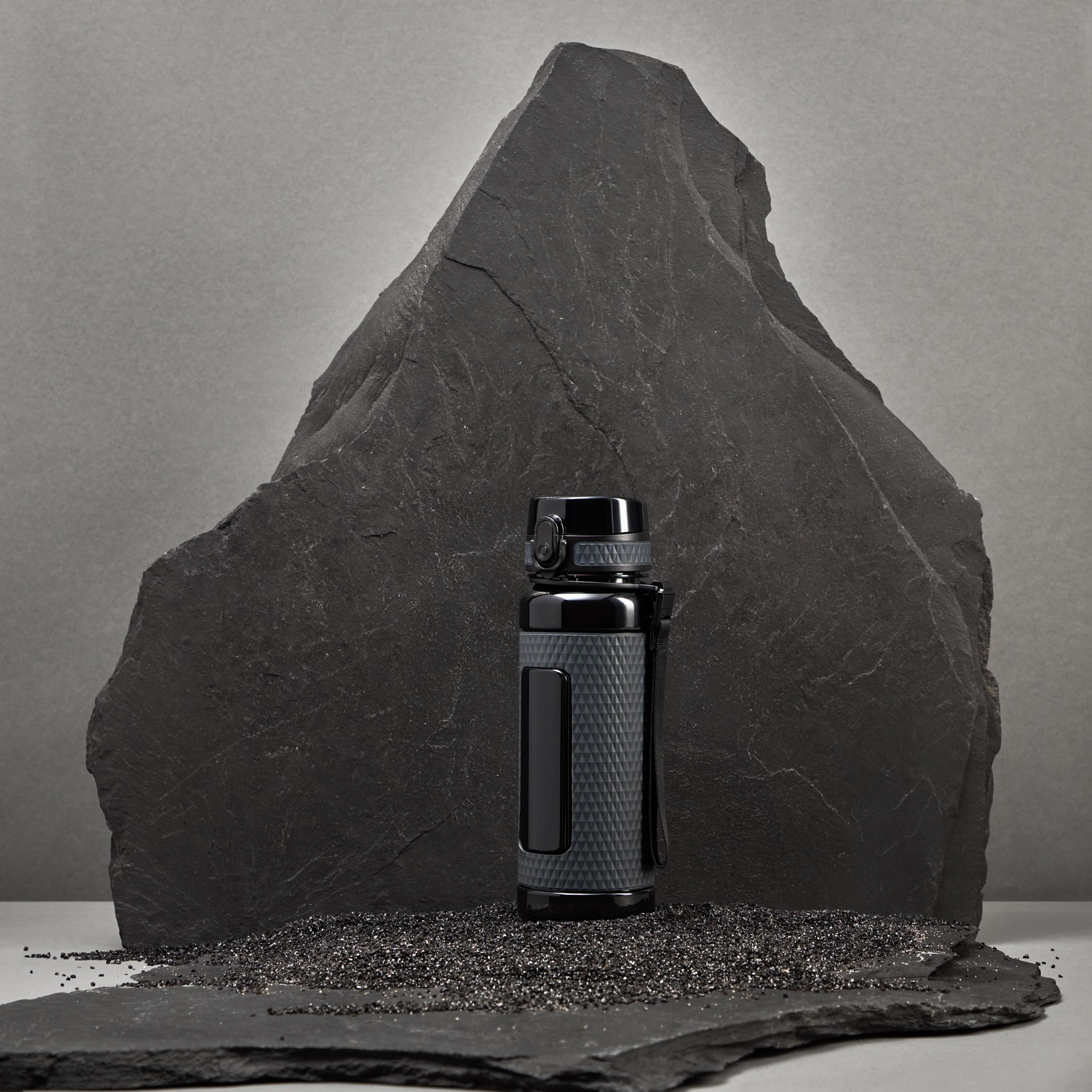 Бутылка для воды Вектор (Vector), черная