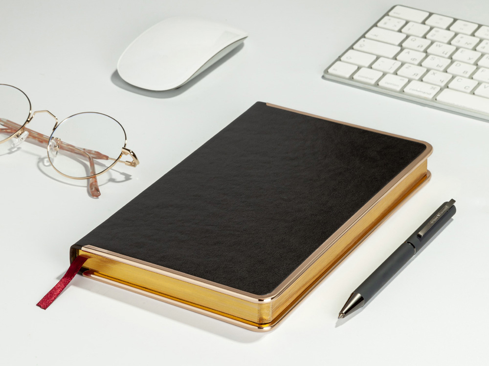 Ежедневник А5 недатированный Chelsea, серый (золотистый кант и срез) Ежедневник А5 недатированный Chelsea, серый (золотистый кант и срез)